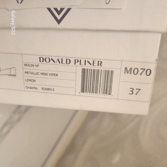 Donald J. Pliner Snakeskin "Metallic Mini Viper Lemon". NIB. Size EU 37.5/US 7 - Picture 8 of 10